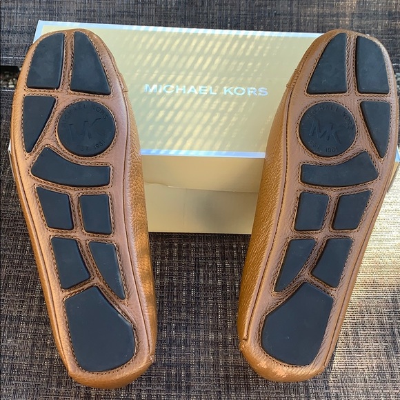 Michael Kors 💃 - Picture 7 of 8